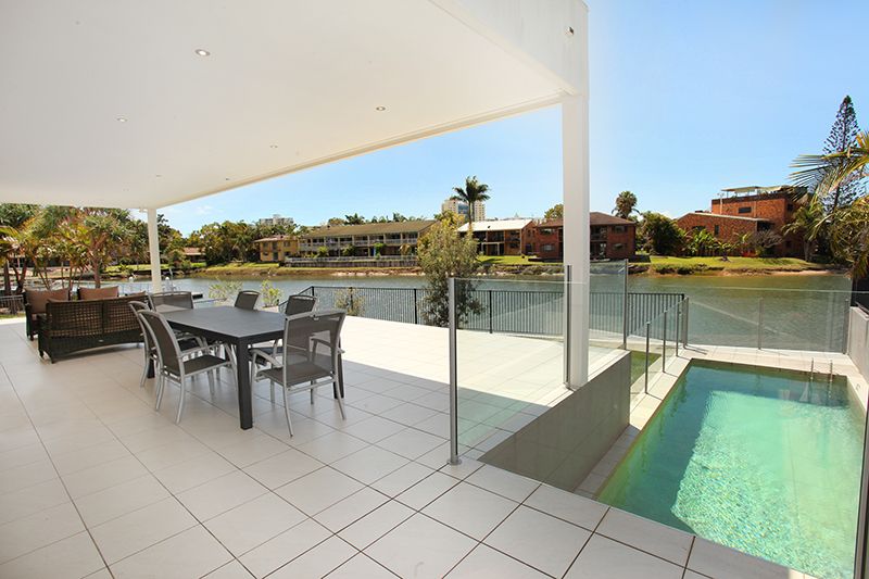 17 Moondarra Crescent, Mooloolaba, QLD 4557