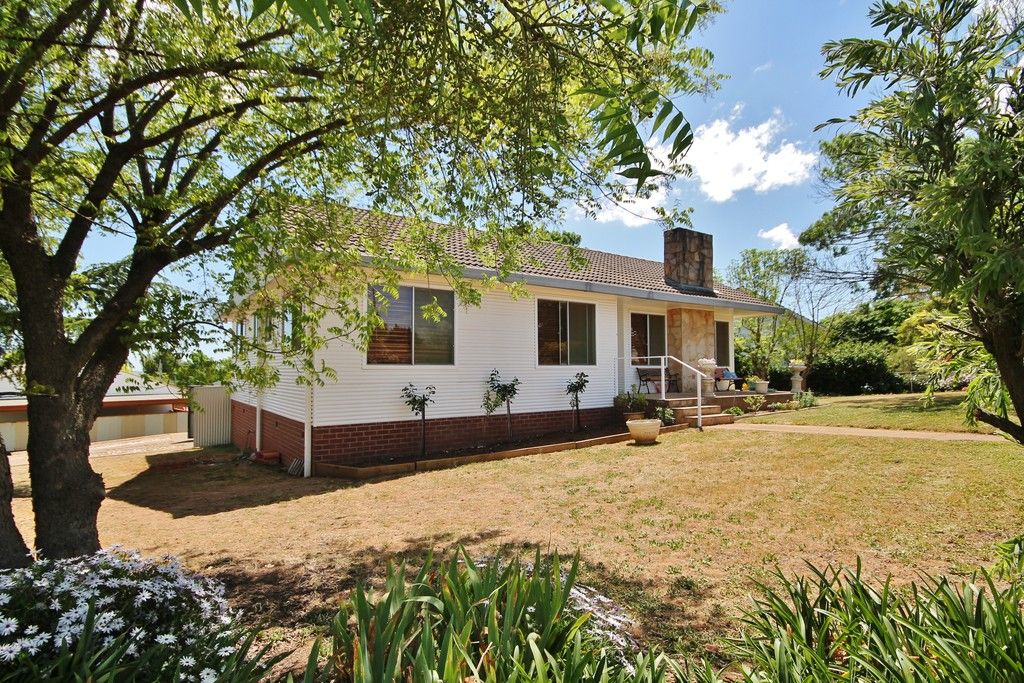 1 Hills Street, Young, NSW 2594