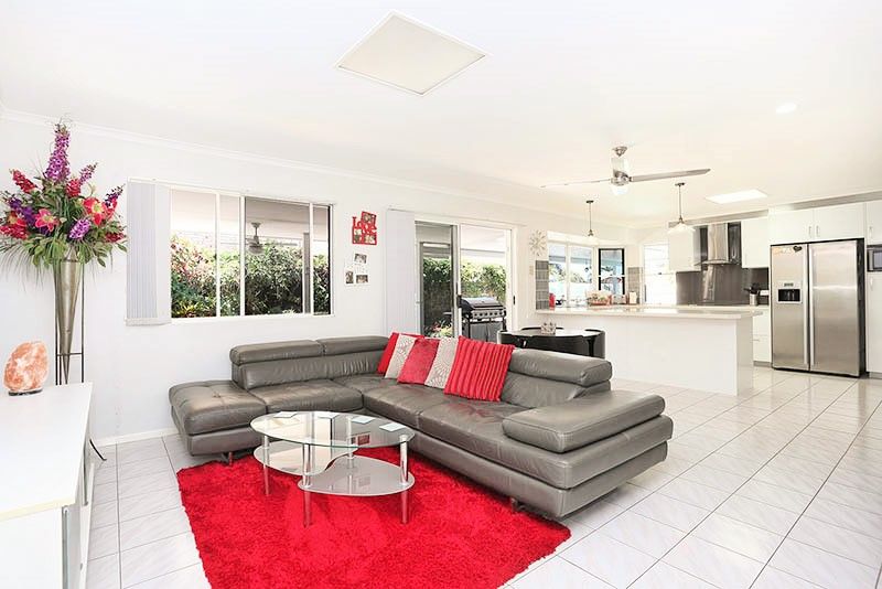 1 Araluen Close, Mountain Creek, QLD 4557