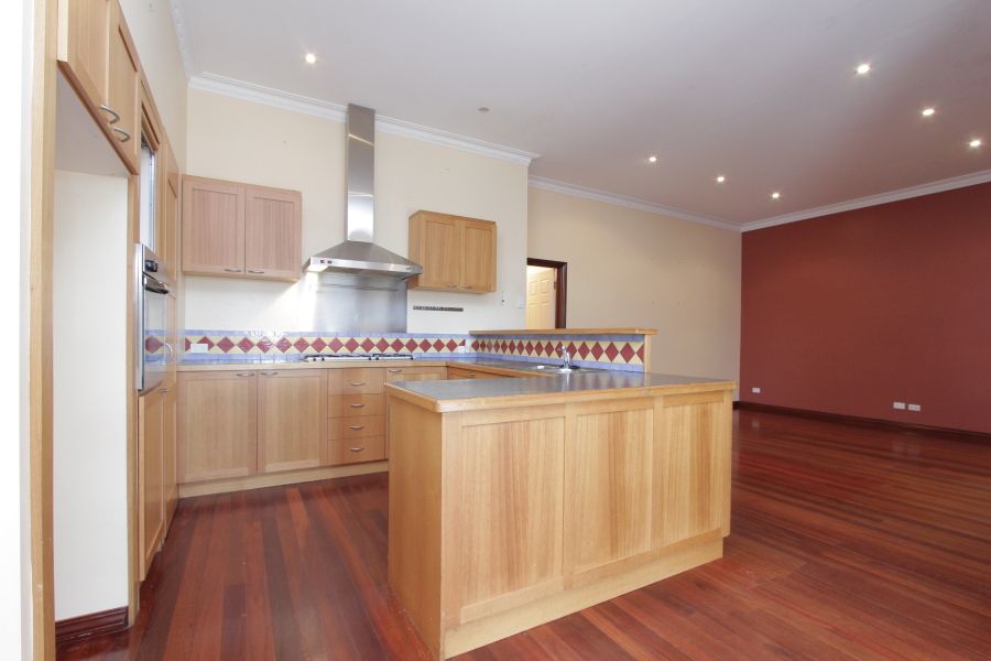 17 Norwood Road, Rivervale, WA 6103