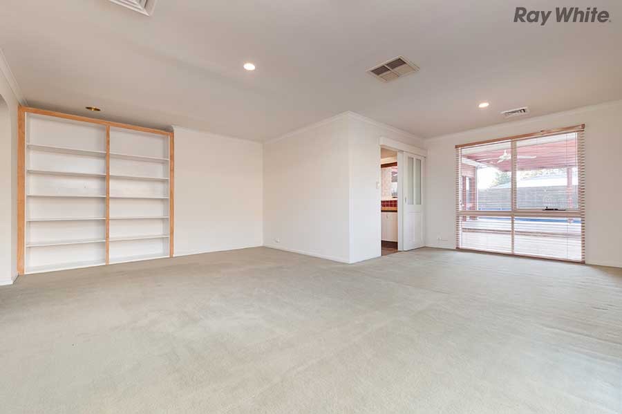 3 Pukaki Court, Taylors Lakes, VIC 3038