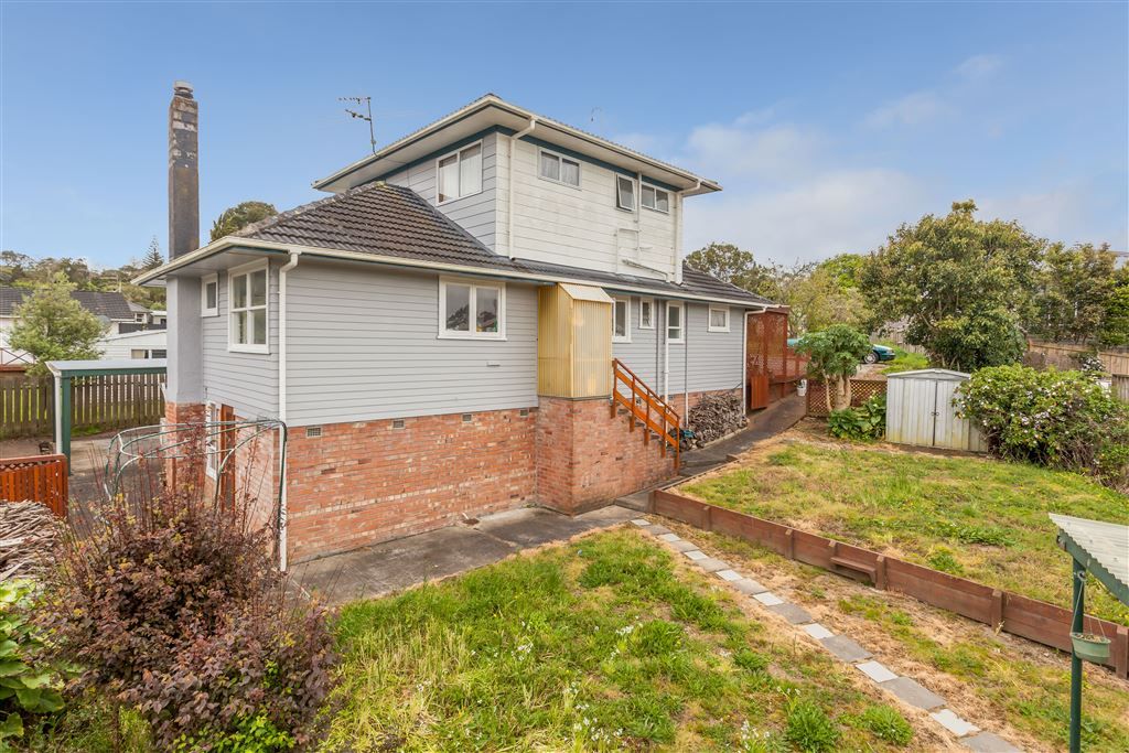 41 Hilling Street, Green Bay, Waitakere City