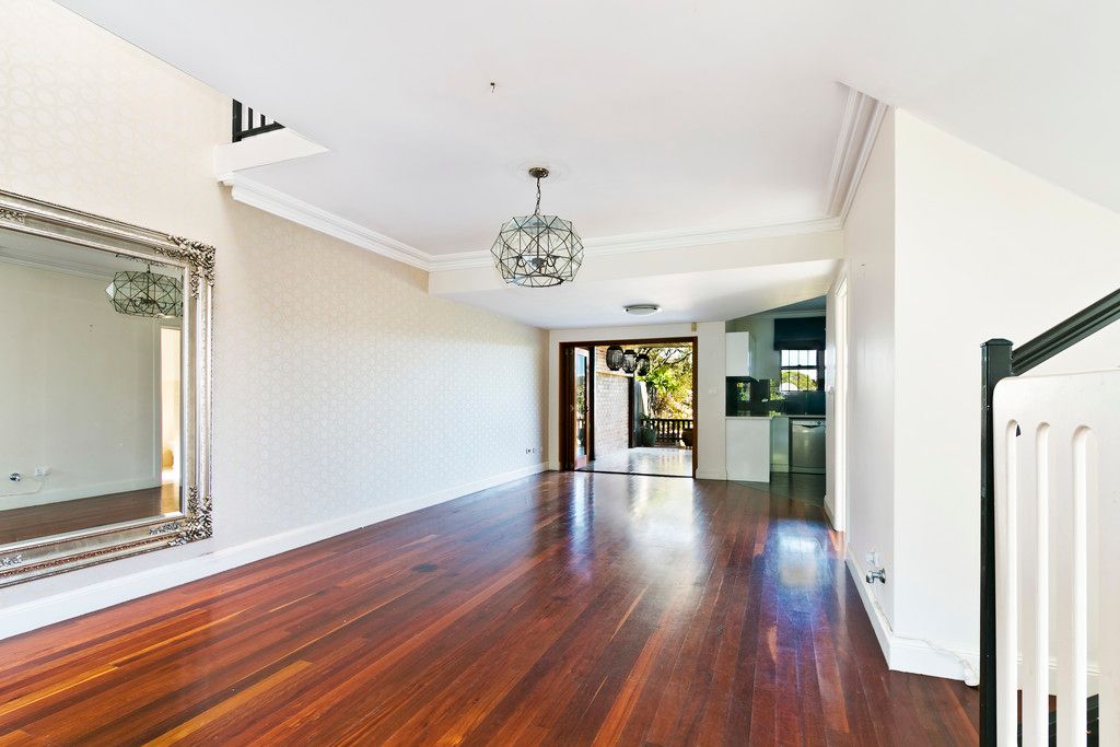 31 Holmesdale Street, Marrickville, NSW 2204