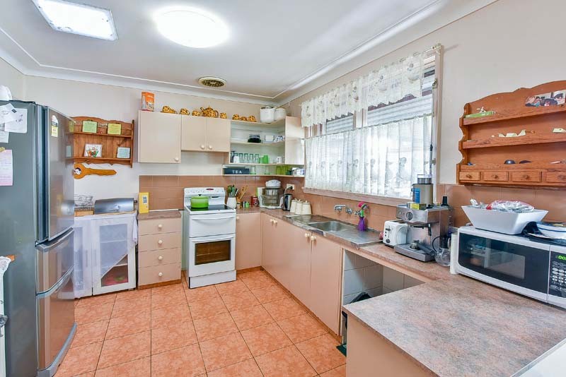 19 Gloucester Street, Macquarie Fields, NSW 2564