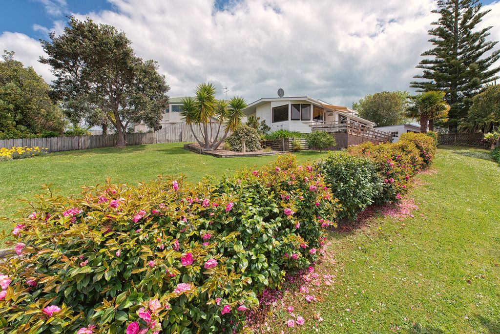 116 Third View Avenue, Beachlands, Manukau City