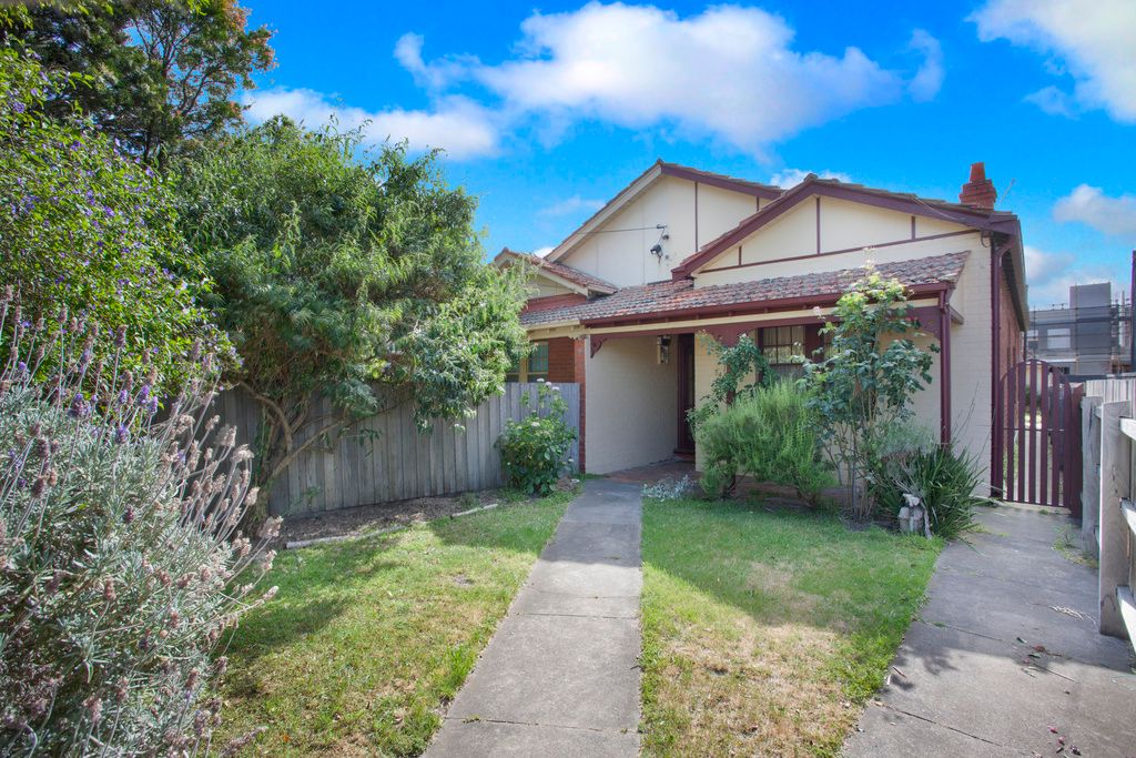 54 Kambrook Road, Caulfield North, VIC 3161