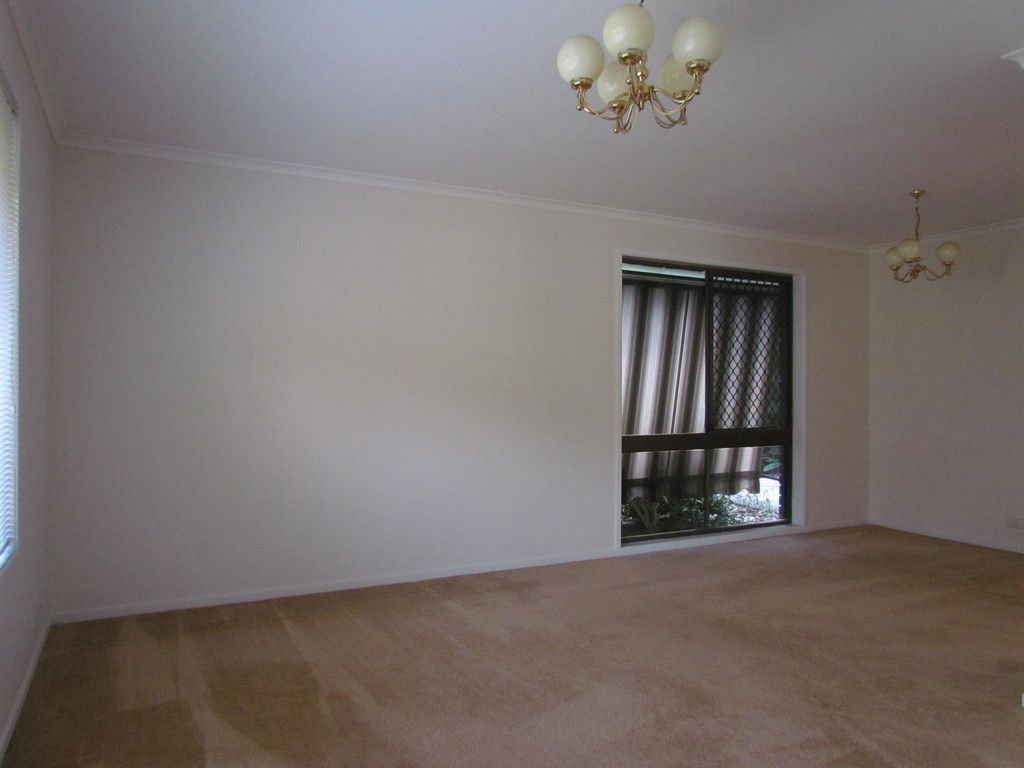 32 Prosser Street, Riverhills, QLD 4074