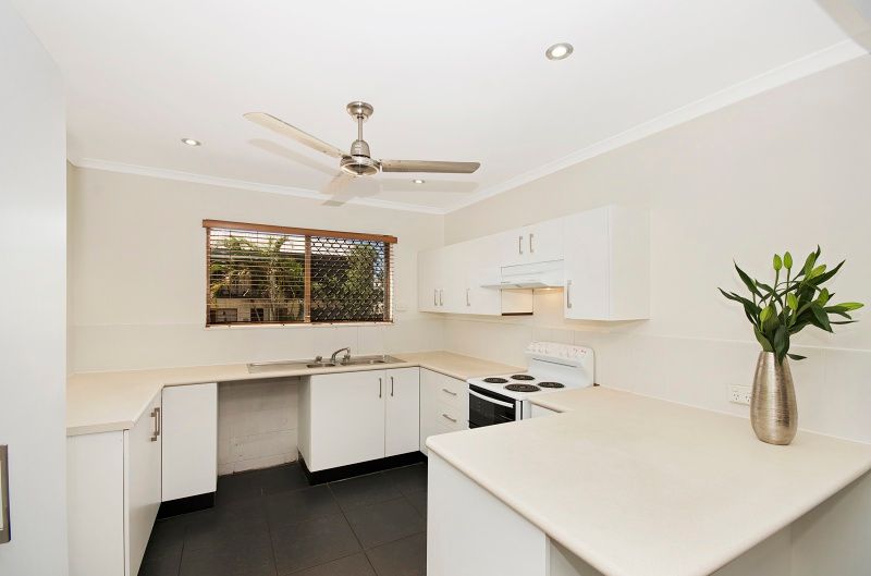 2/47 Warburton Street, North Ward, QLD 4810