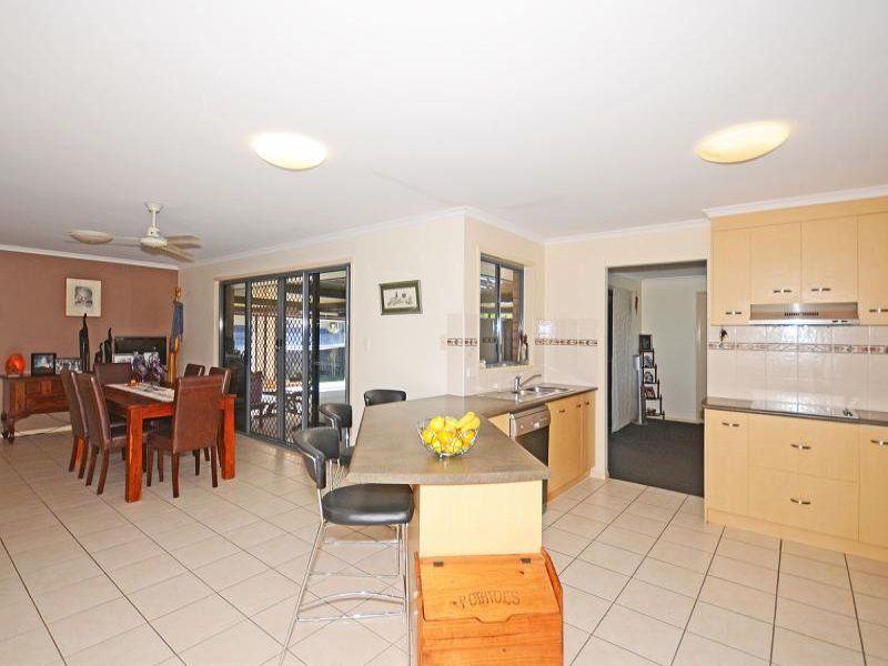 24 Hyperno Road, Point Vernon, QLD 4655