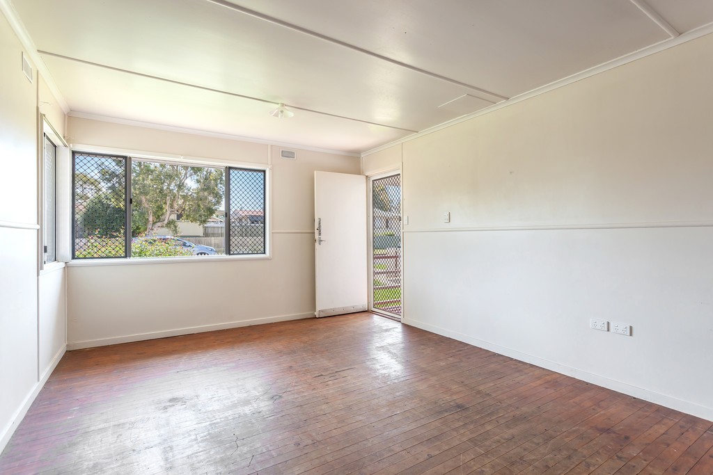 14 McMahon Crescent, Newtown, QLD 4350