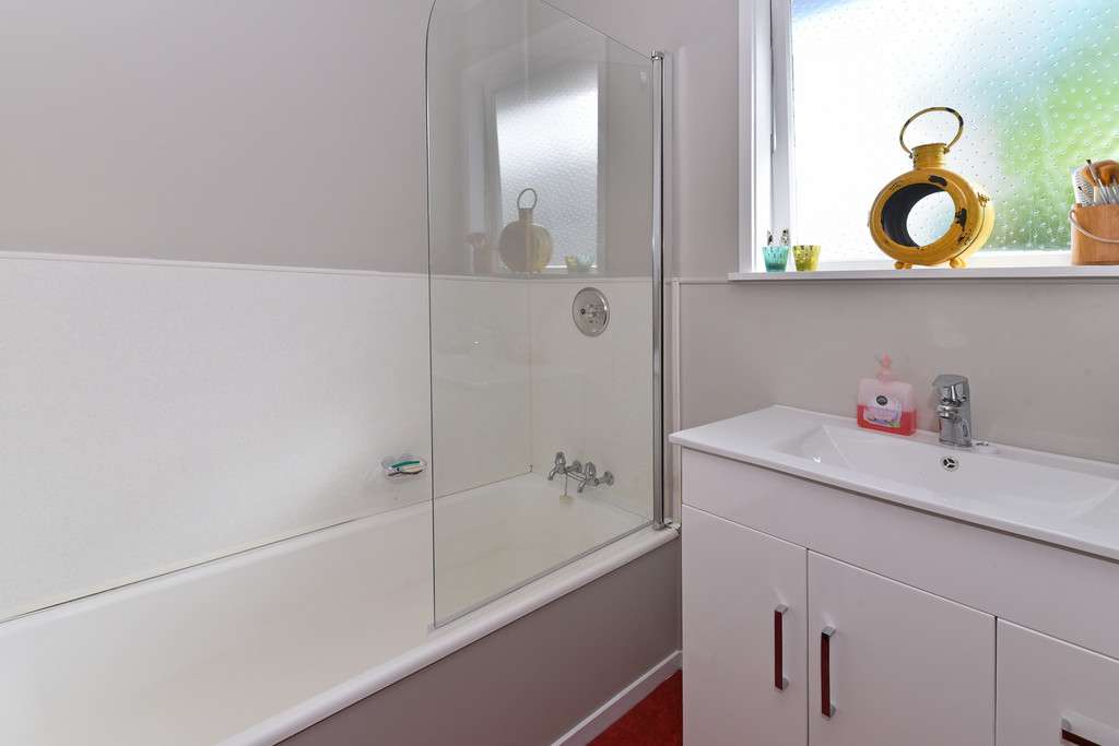 124 Hillcrest Road photo 8