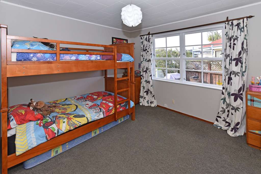 124 Hillcrest Road photo 9