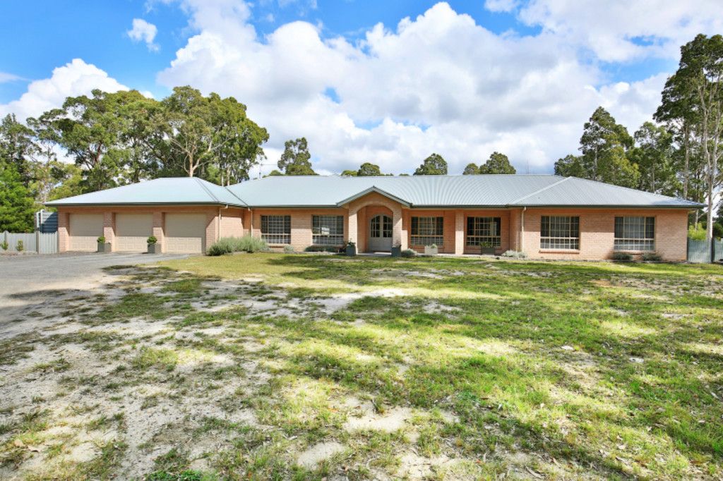 24 Hart Road, Falls Creek, NSW 2540