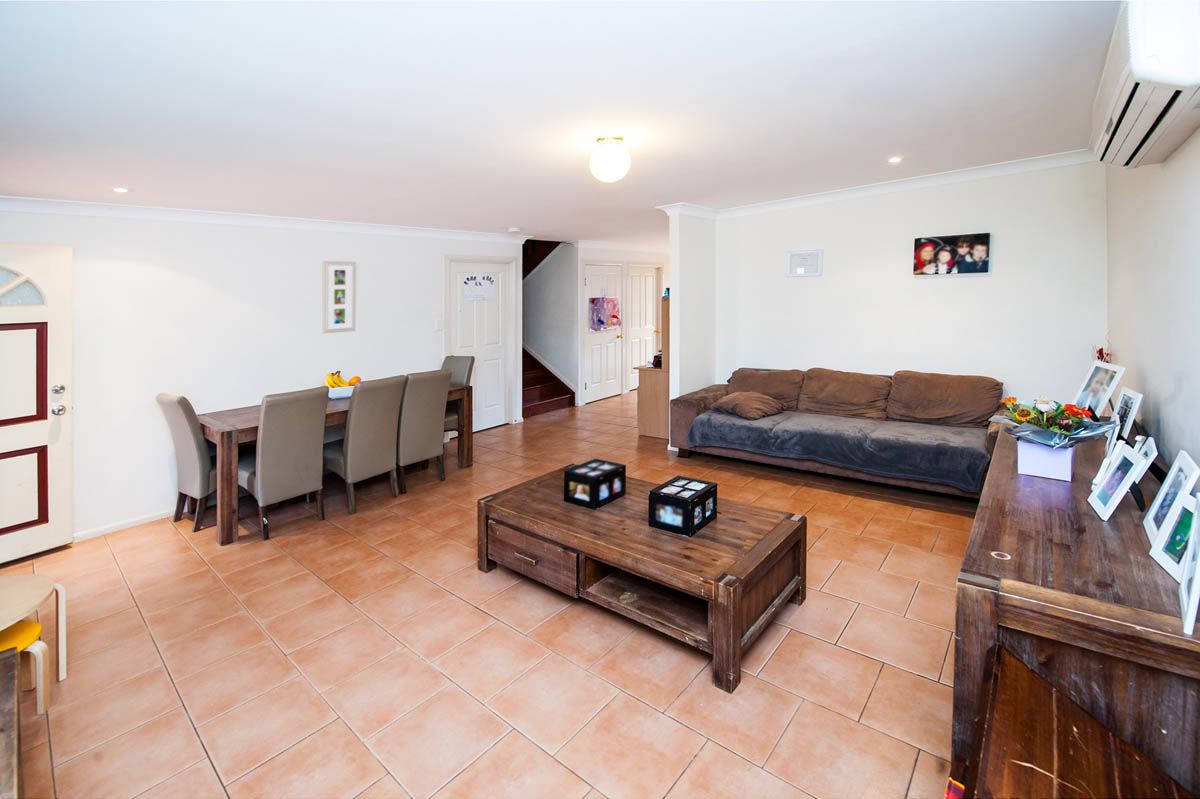 2/10 Mason Court, Kearneys Spring, QLD 4350