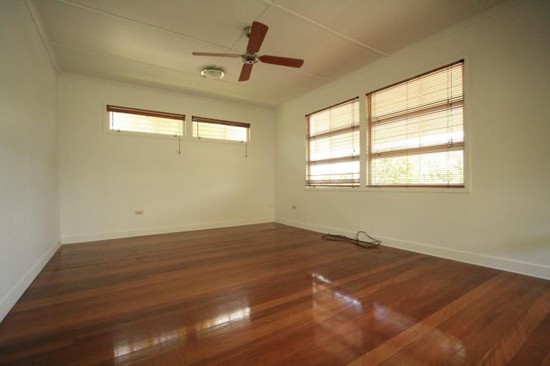9 Silverstone Street, Holland Park West, QLD 4121