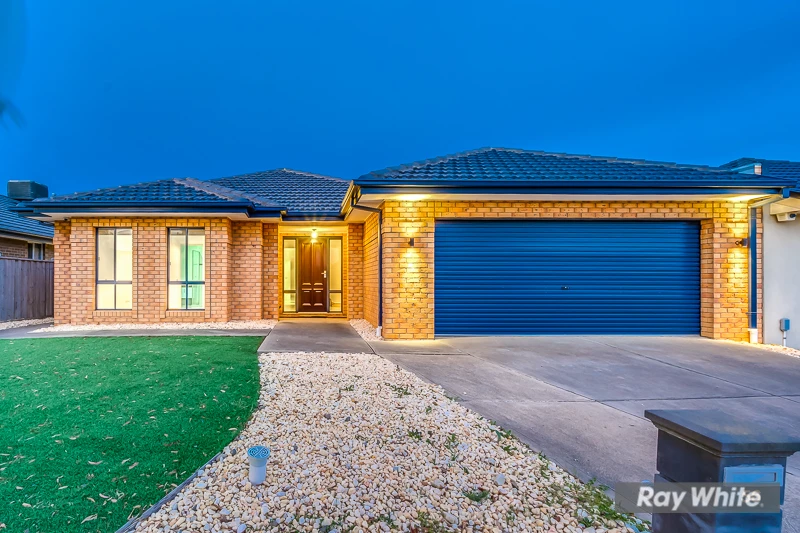 56 Middle Park Drive, Sanctuary Lakes, VIC 3030