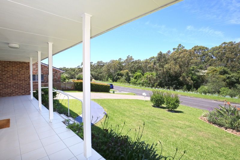 62 Yeovil Drive, Bomaderry, NSW 2541