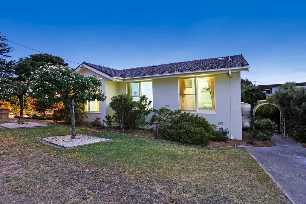 45 Reigate Road, Highton, VIC 3216