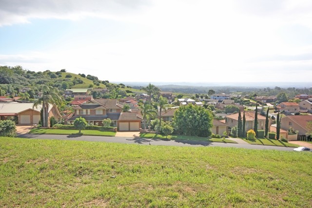 15 Nepean Towers Avenue, Glen Alpine, NSW 2560