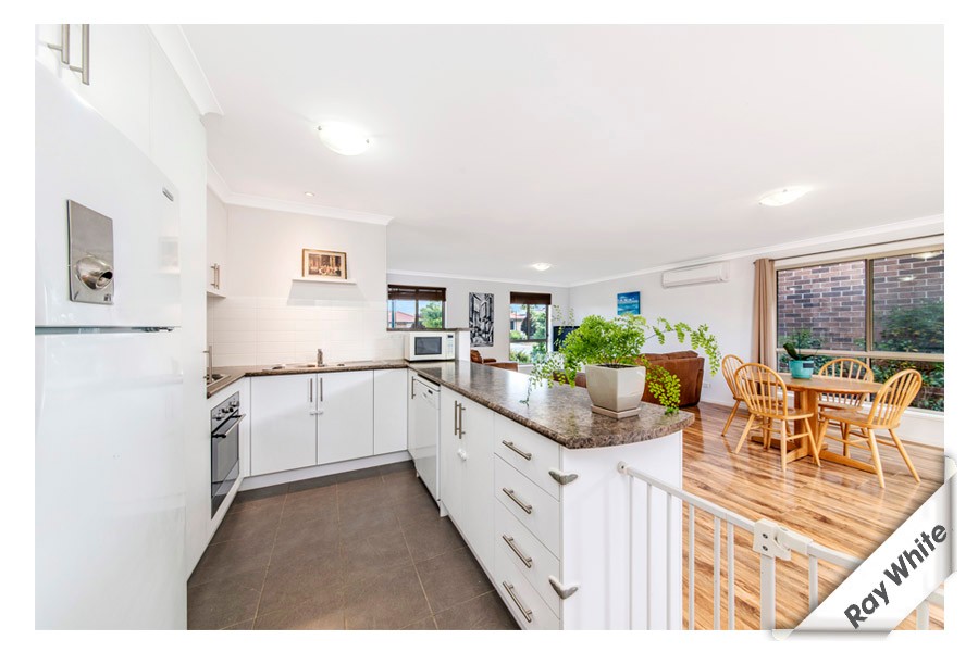 27 Clyde Finlay Street, Macgregor, ACT 2615