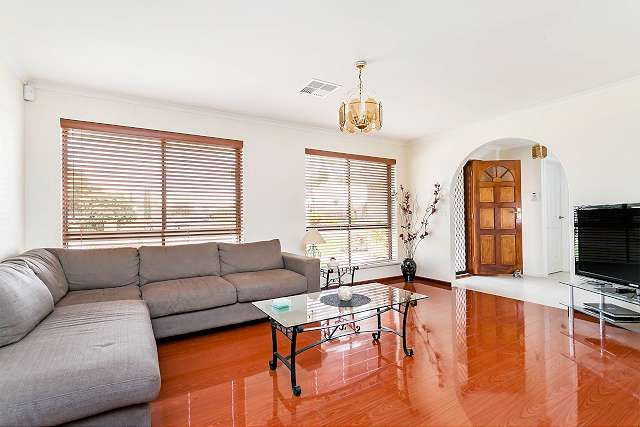 5 kuta Court, North Haven, SA 5018