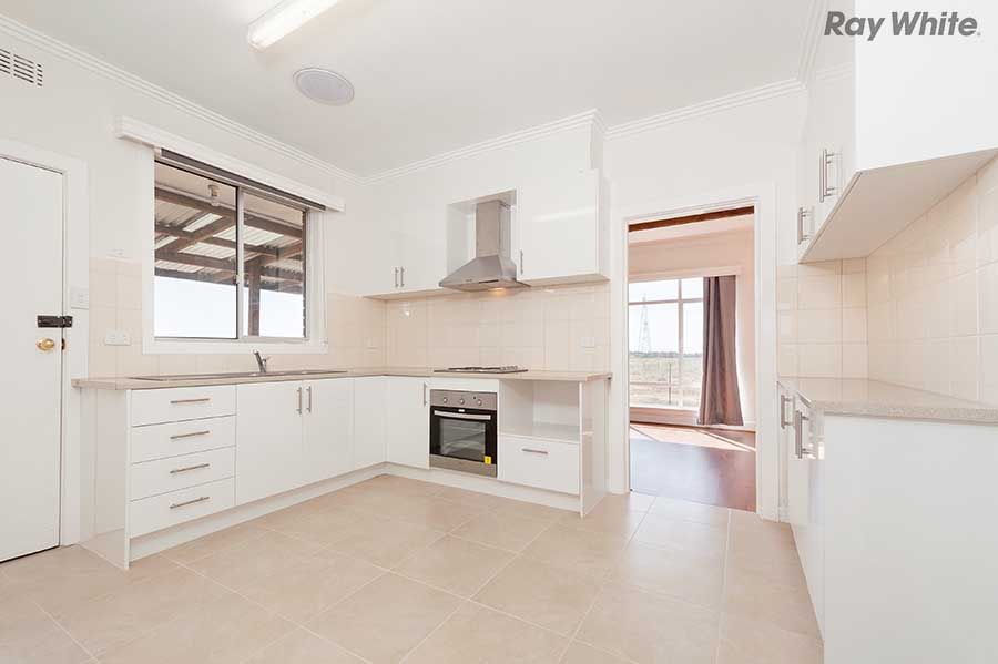 100 Thompsons Road, Keilor North, VIC 3036