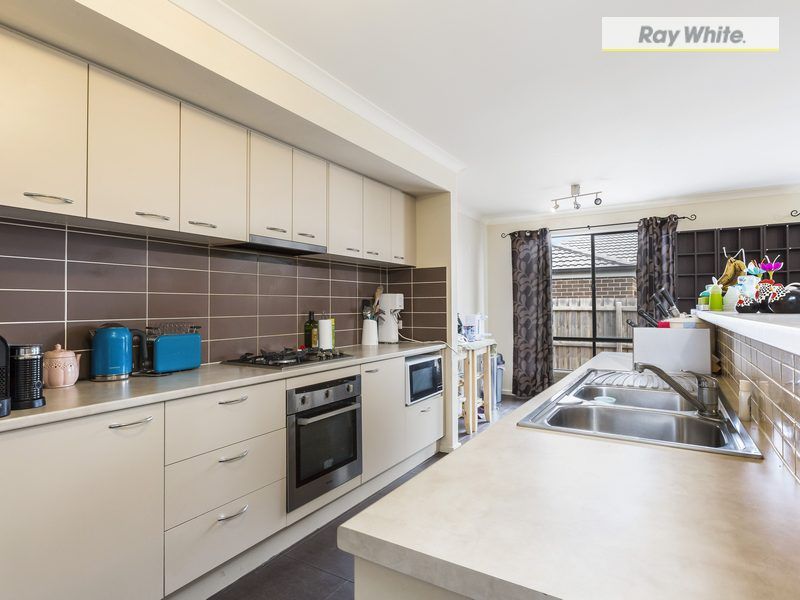 14 Lovely Meadows Court, Rosebud, VIC 3939