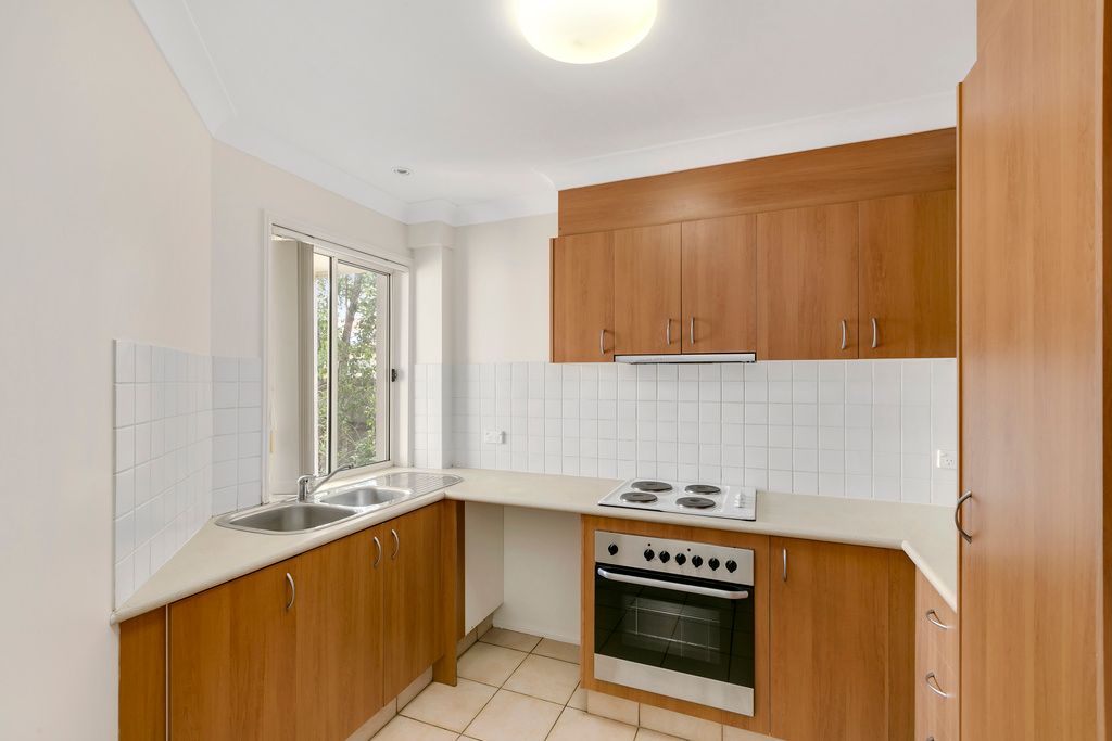 5/97-99 Eugaree Street, Southport, QLD 4215