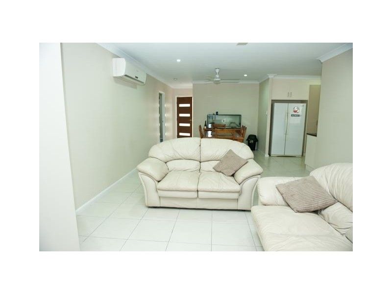 42 Hangan Street, Bucasia QLD 4750