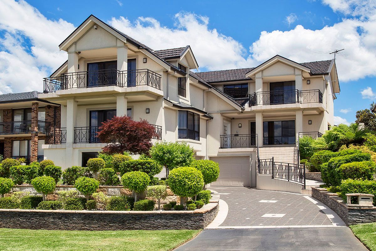 9 Kinsella Street, Illawong NSW 2234