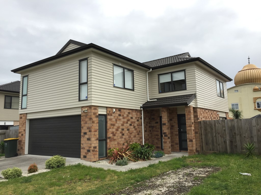 Takanini, Papakura