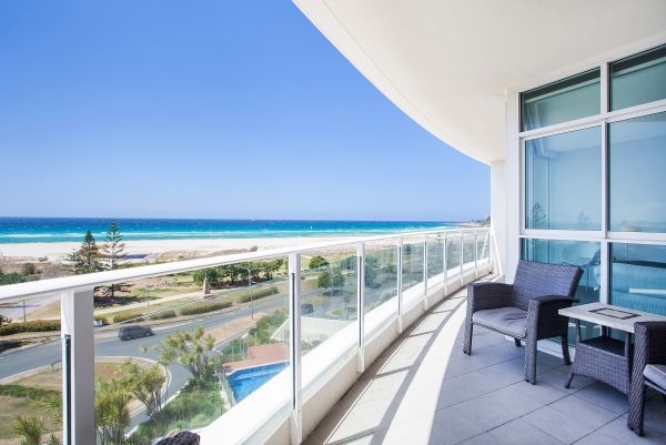 2 Creek Street "Kirra Surf", Coolangatta QLD 4225