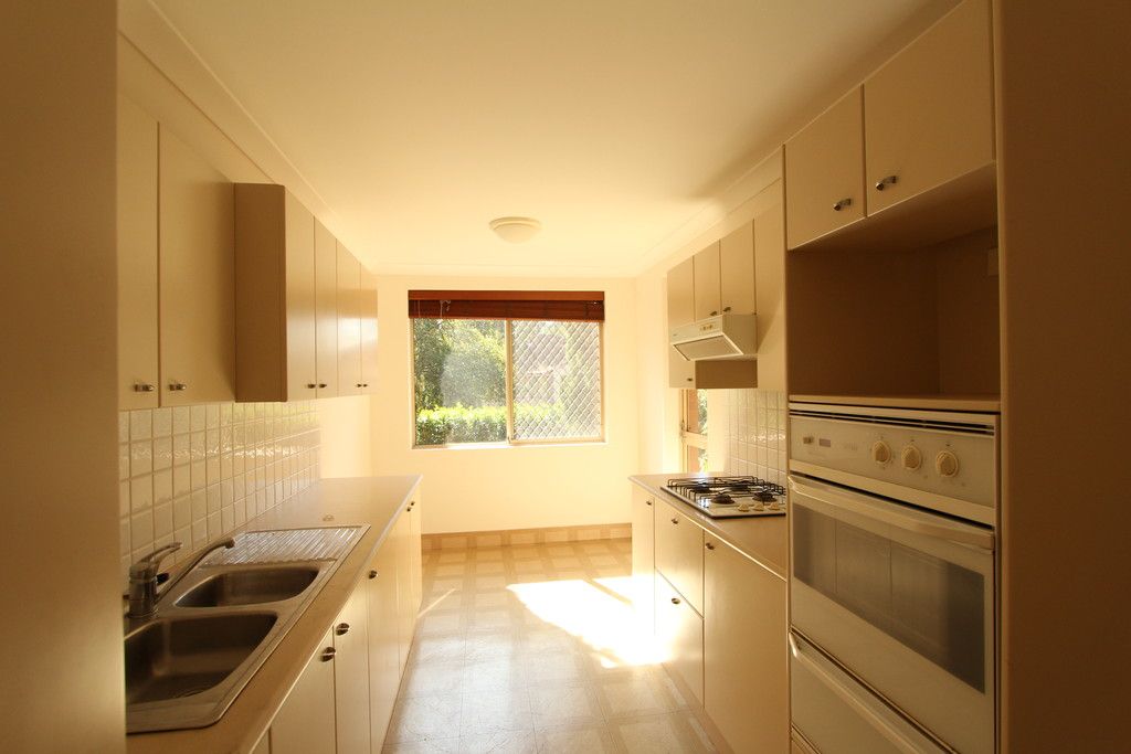1/37 Lancaster Drive, Marsfield, NSW 2122