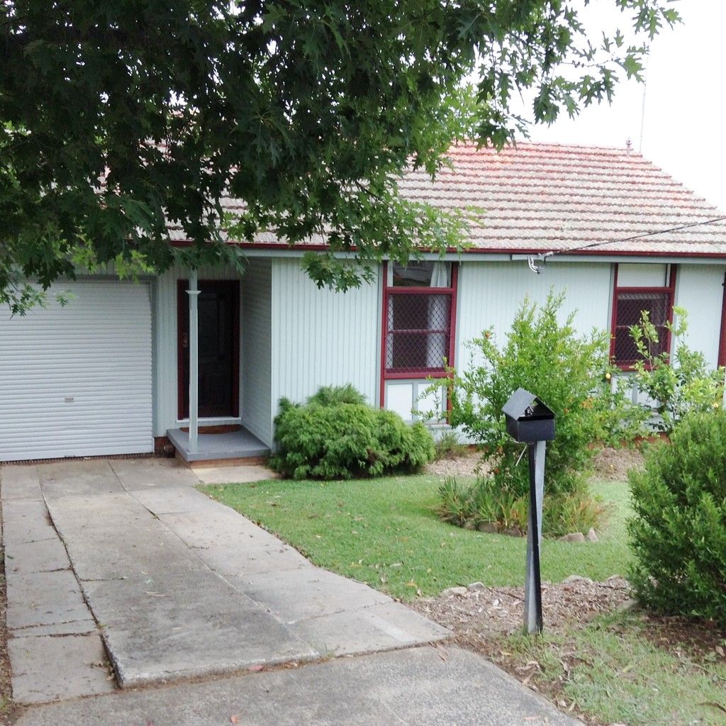 35 Condamine Street, Campbelltown, NSW 2560