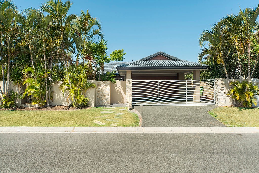 18 Cockleshell Court, Runaway Bay, QLD 4216