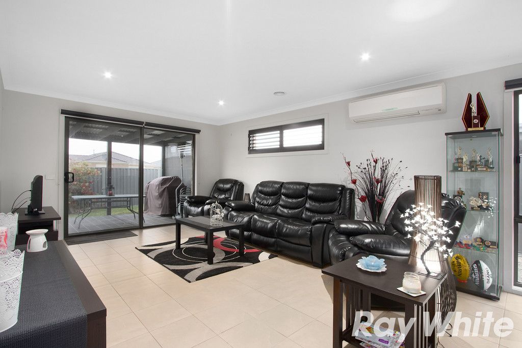 3 Orchard Valley Avenue, Pakenham, VIC 3810