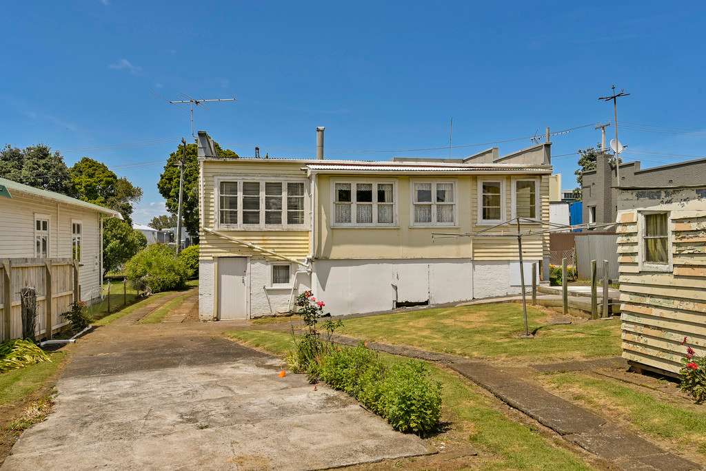 79 Hastie Avenue photo 3