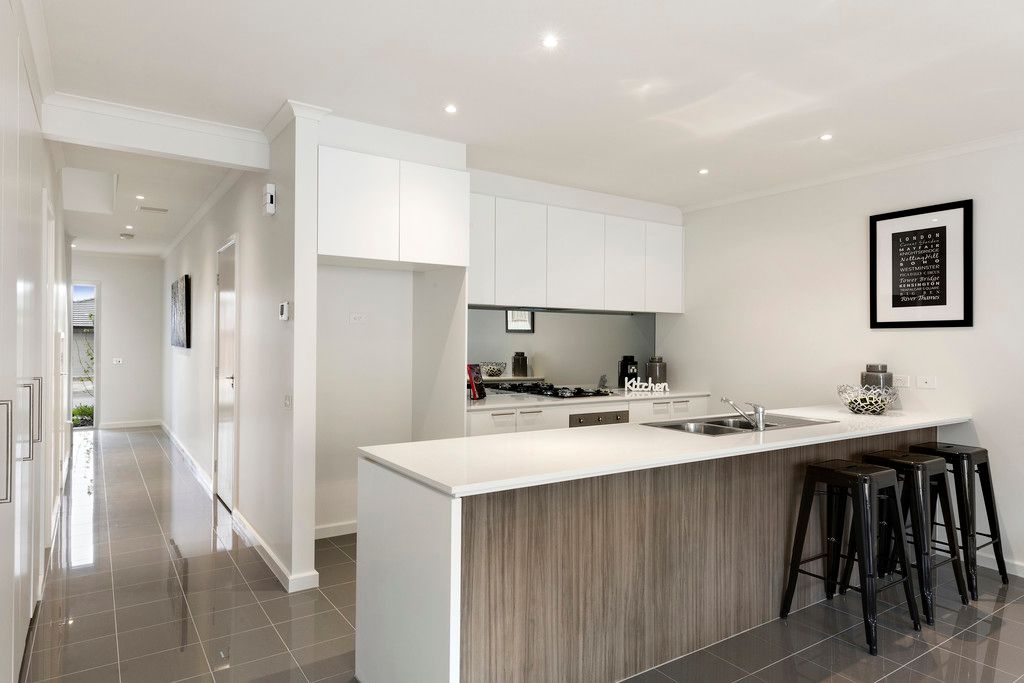 8 Flora Grove, Wantirna South, VIC 3152