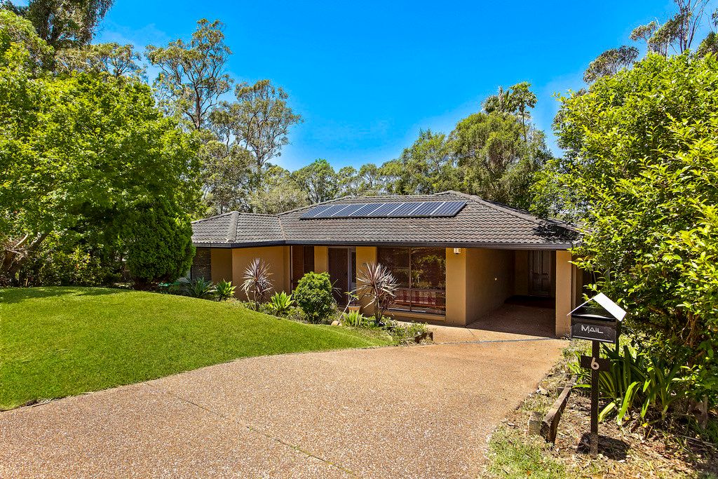 6 Woodcrest Close