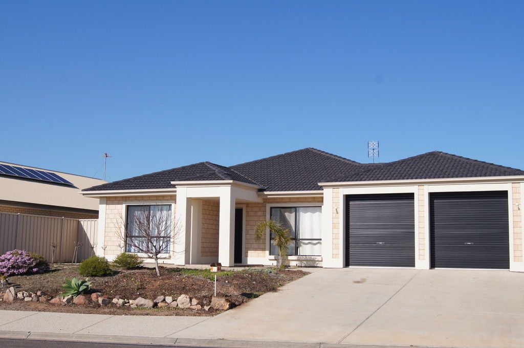 4 Pommern Way, Wallaroo, SA 5556
