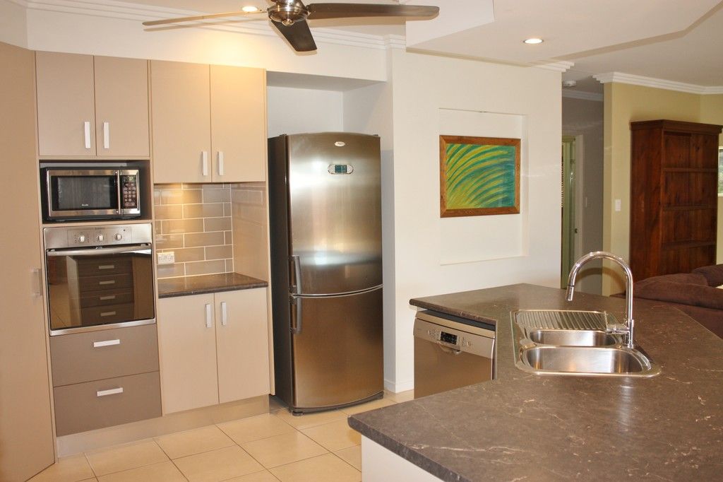 9 Laidley Close, Bentley Park, QLD 4869