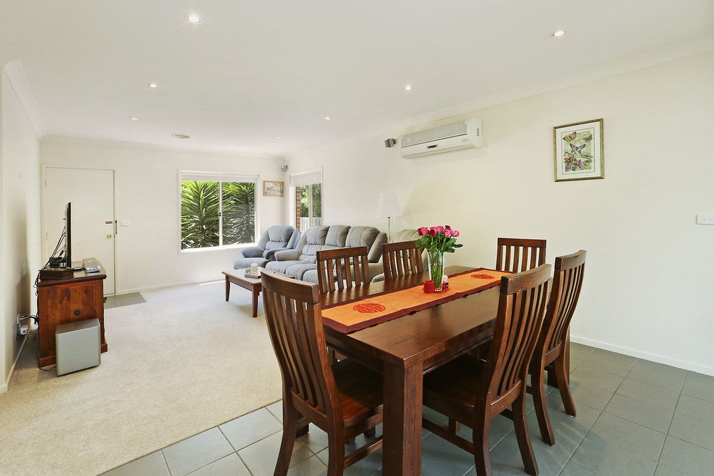 2/15 Arbour Grove, Belmont, VIC 3216
