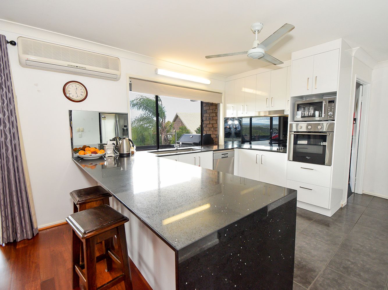 4 Apex Court, Kuluin, QLD 4558
