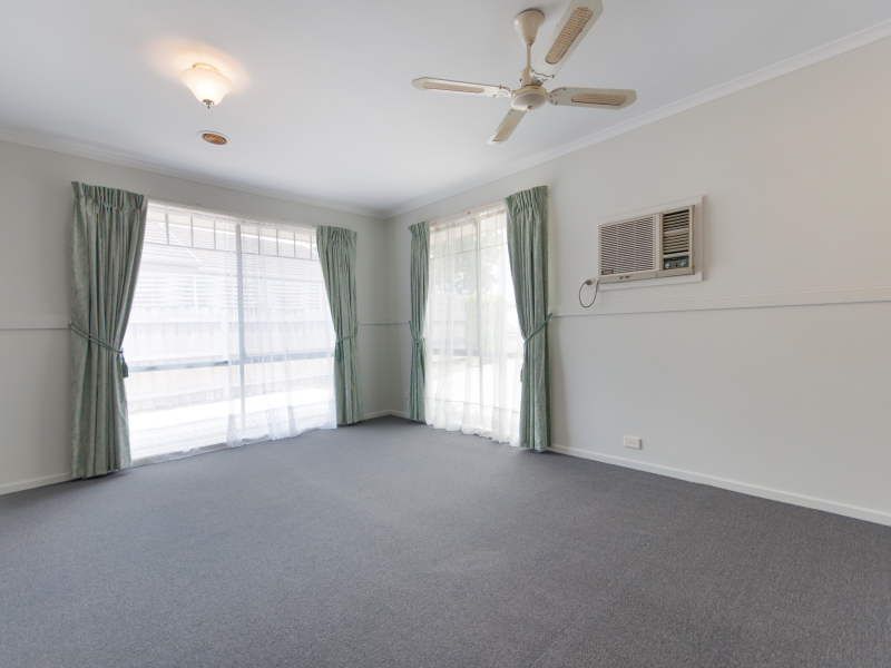 15 Neptune Place, Cranbourne West, VIC 3977