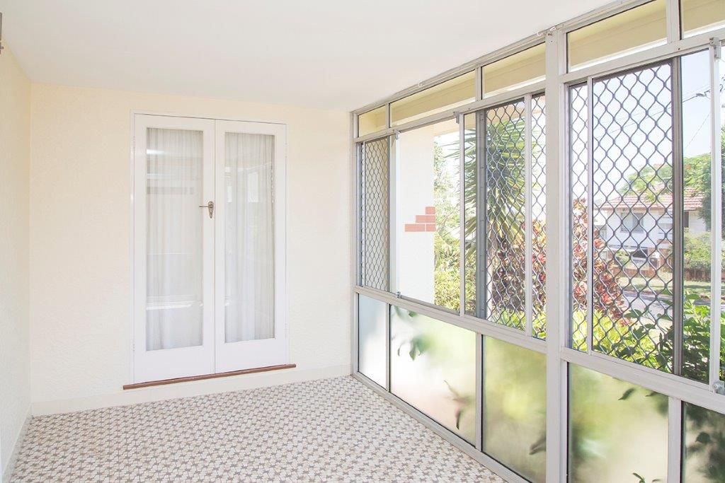 6 Halcyon Street, Wavell Heights, QLD 4012