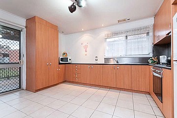 17 Selwyn Avenue, Craigieburn, VIC 3064