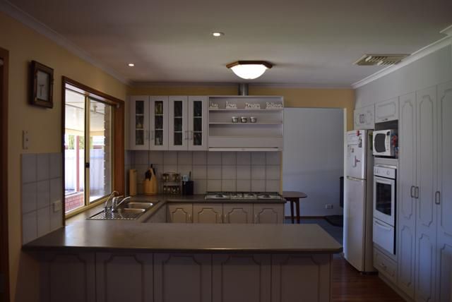 70 Jacaranda Drive, Craigmore, SA 5114