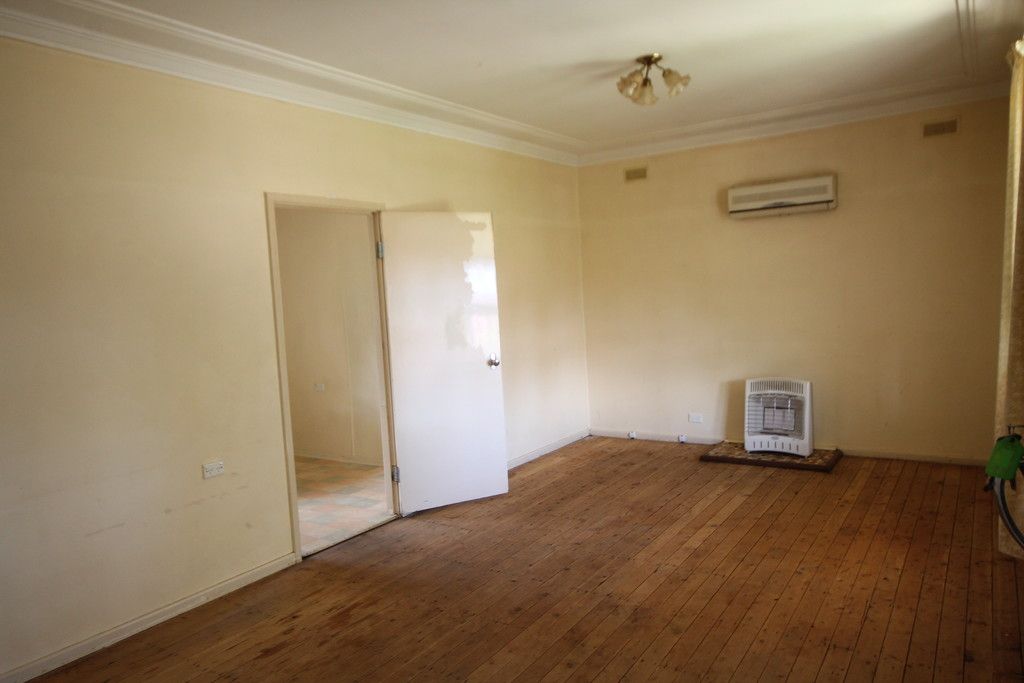 12 Florence Street, Young, NSW 2594