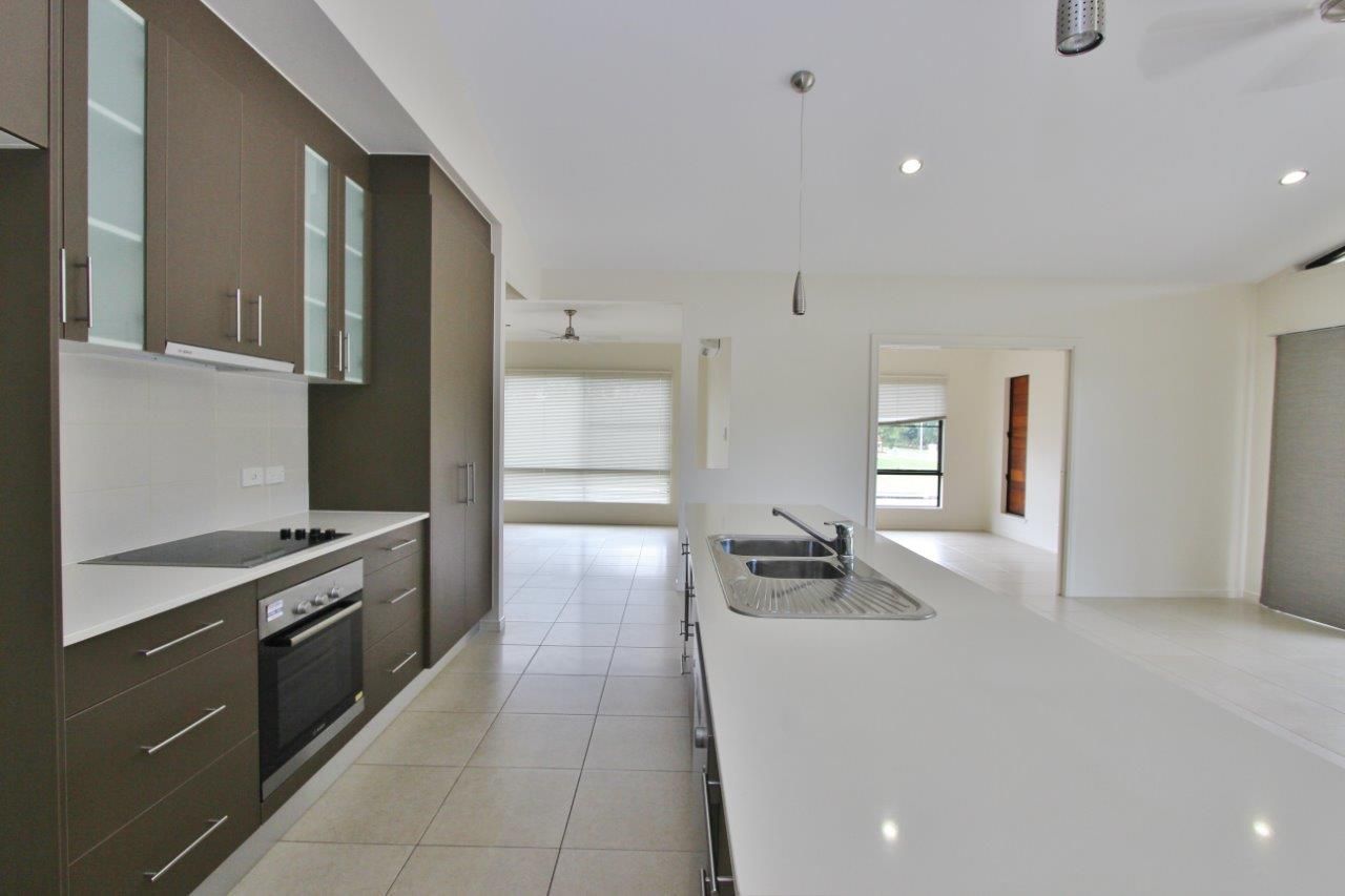 30 Quartzborough Promenade, TRINITY PARK, QLD 4879