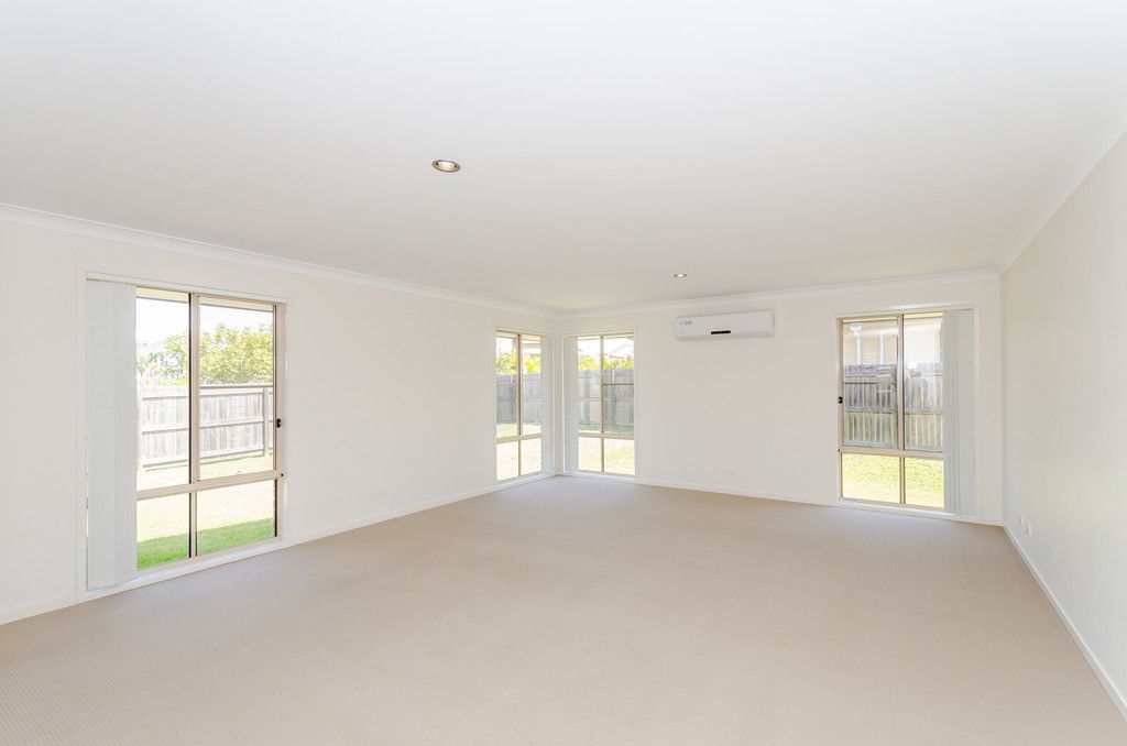 18 Daintree Boulevard, Kirkwood, QLD 4680
